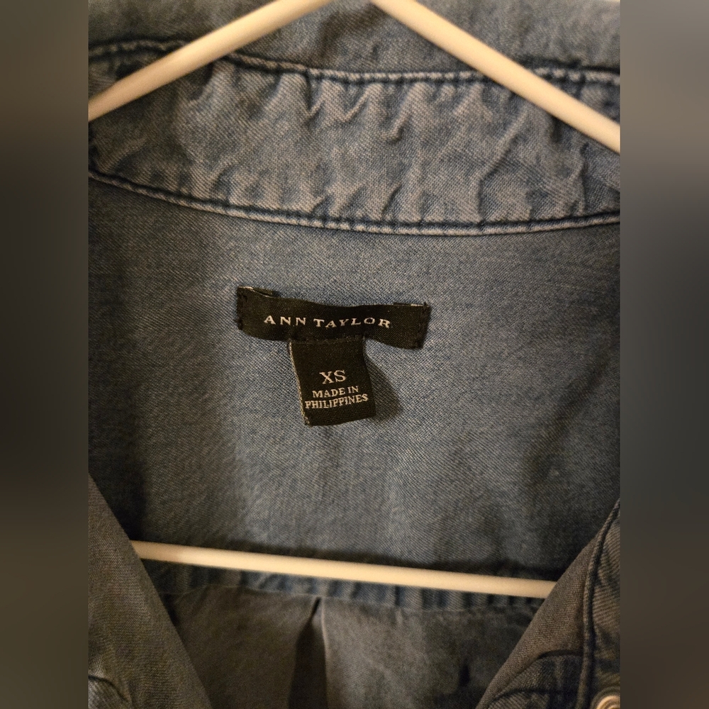 Ann Taylor‎ Blue Denim Button-Up Shirt - Picture 2 of 7